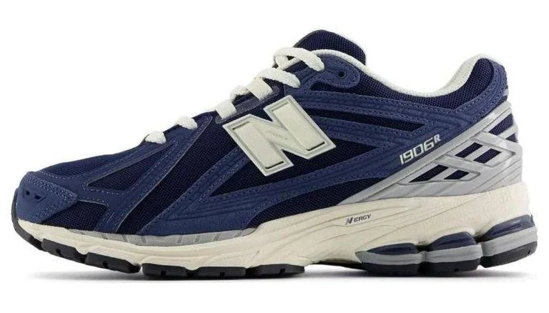 New Balance Men's 1906R - Blue - Low-top sneakers