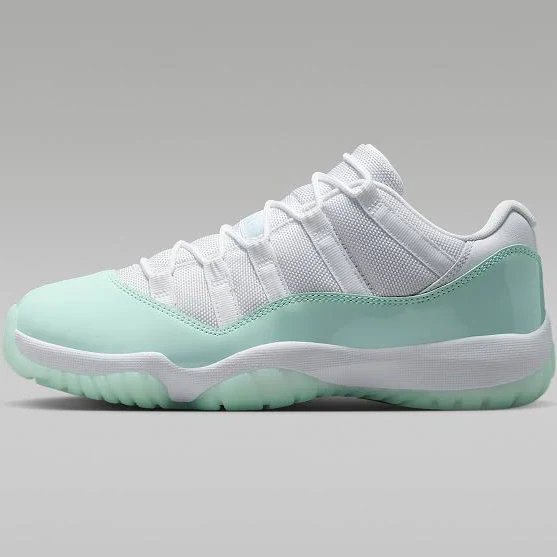 air jordan 11 retro low "igloo" women's shoes
