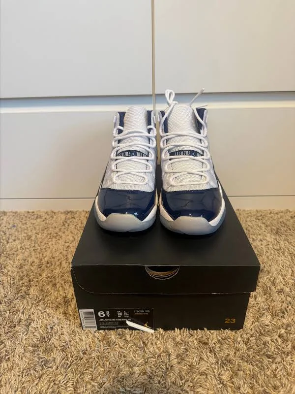 6.5y - VNDS - Jordan 11 Retro UNC Win Like 82 (GS)
