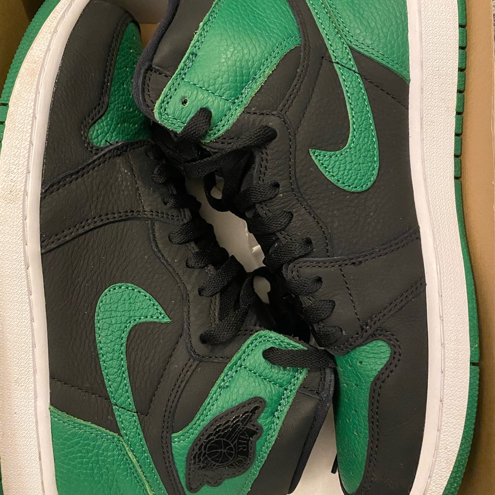 Jordan Retro 1 High OG Pine Green 555088 030