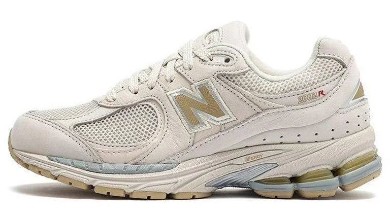 New Balance Men's 2002r - White - Low-top sneakers - 5.5