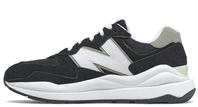 Balance 57/40 Black White 2021 - M5740cb