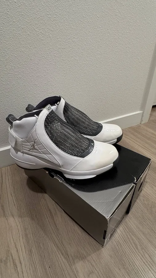 Jordan 19 OG Chrome