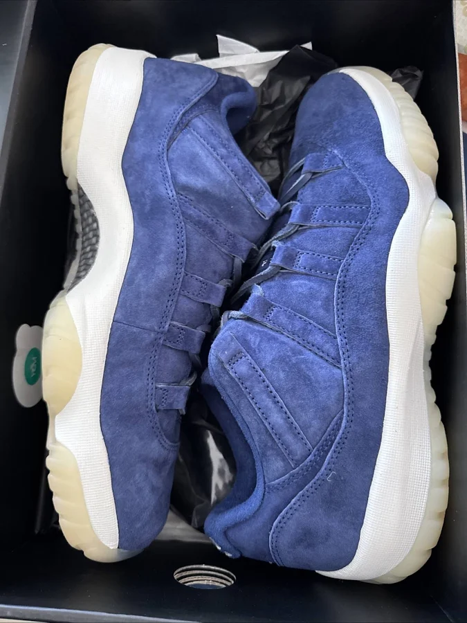 Mens Air Jordan 11 Retro Low 'Jeter