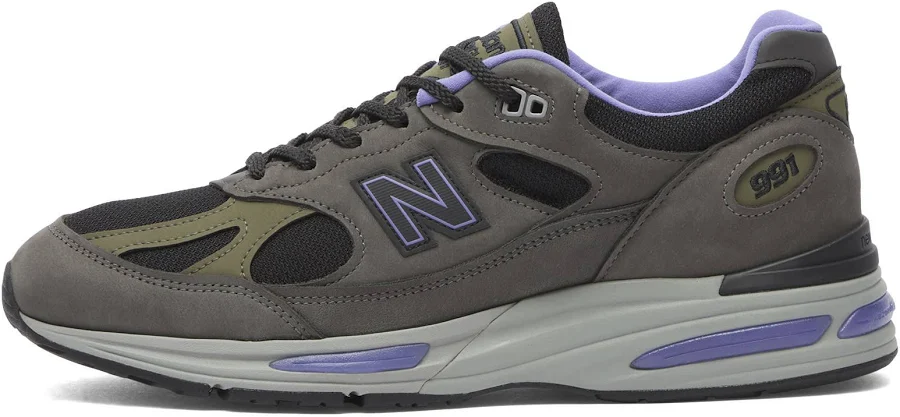 New Balance 991v2 Sneaker in Grey, Size UK 5.5 | END Clothing