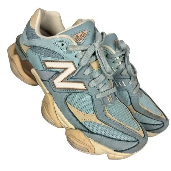 Balance 9060 Men’s Light ‘blue Haze’ Chunky Running Sneakers