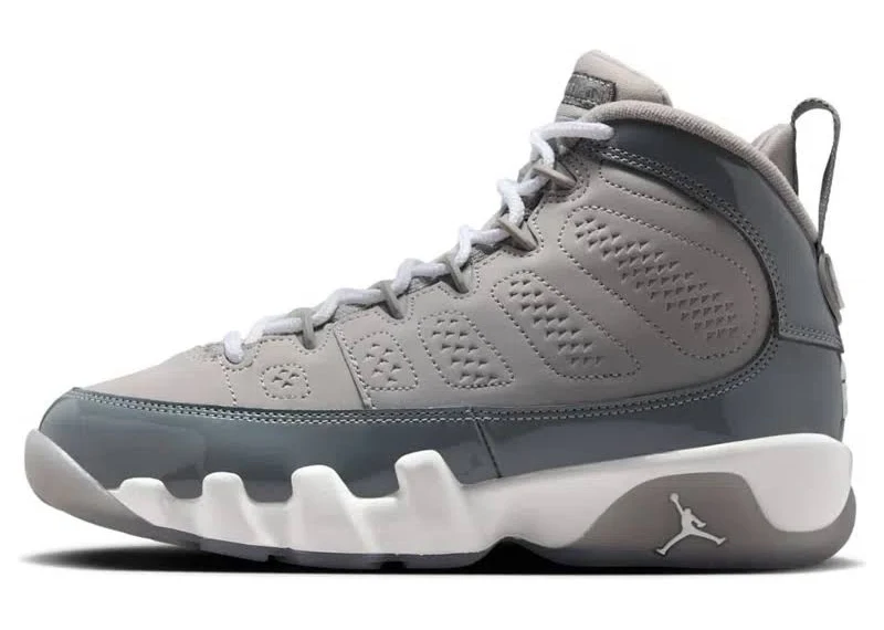 (gs) 9 Retro 'cool Grey' In Gray