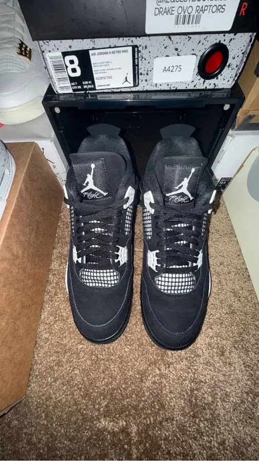 Jordan 4 Retro White Thunders