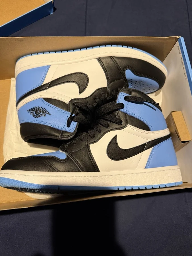 Nike Air Jordan 1 Retro High Og Unc Toe University Blue Dz5485-400