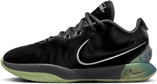 Nike LeBron XXI Basketball Shoes