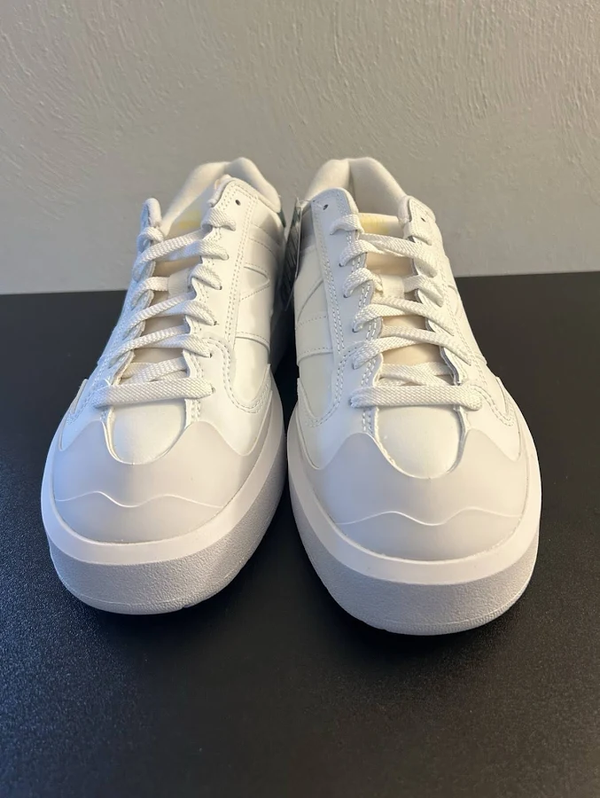 Balance Women's Ct302 Low Top Sneakers