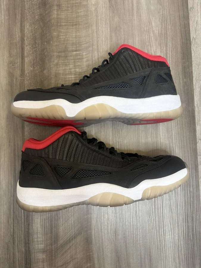 Air Jordan Retro 11 Ie