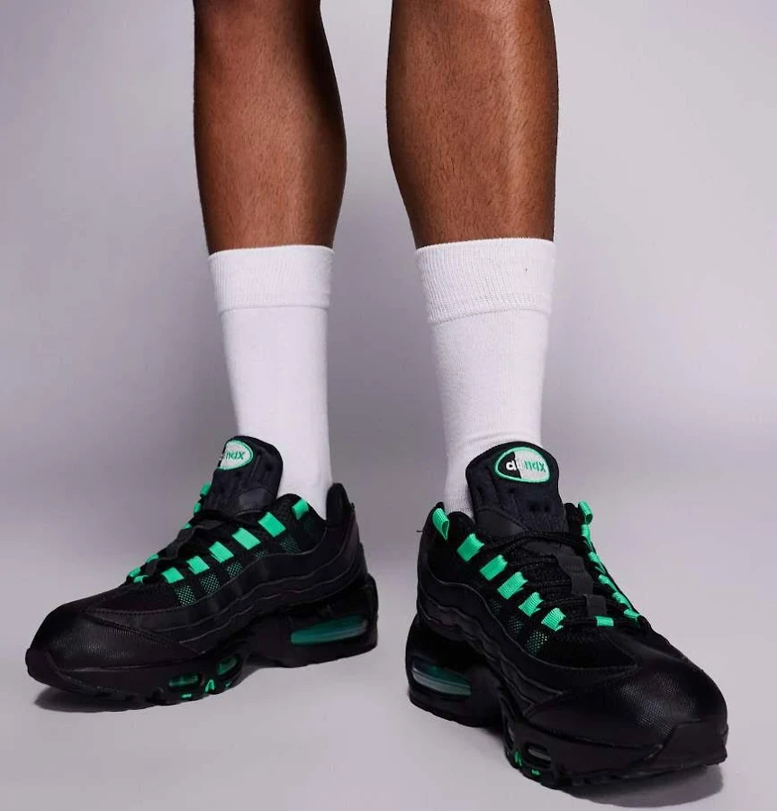 Nike Air Max 95 OG sneakers in black & green