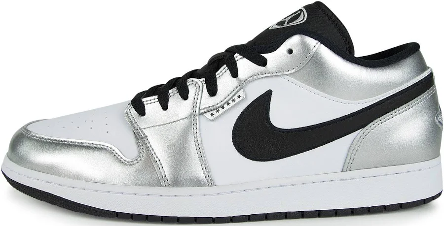 Jordan Air Jordan 1 Low SE 17 / Medium / white/black/metallic silver