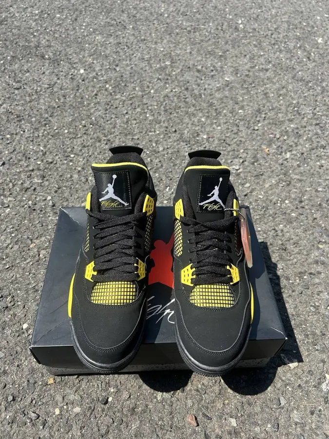Air Jordan 4 Retro Thunder Black/yellow