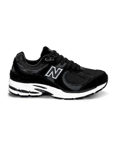 New Balance New Balance M2002RV1 in Black - size Mens 6/Womens 7.5