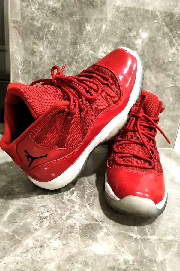 Nike Air Jordan 11 Retro Win Like '96 2017 Size 6