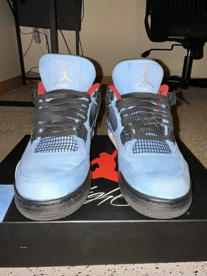 Air Jordan 4 Travis Scott