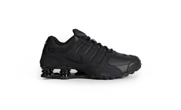 Nike Men's Shox Nz Sneakers - Black - Low-top sneakers - 6