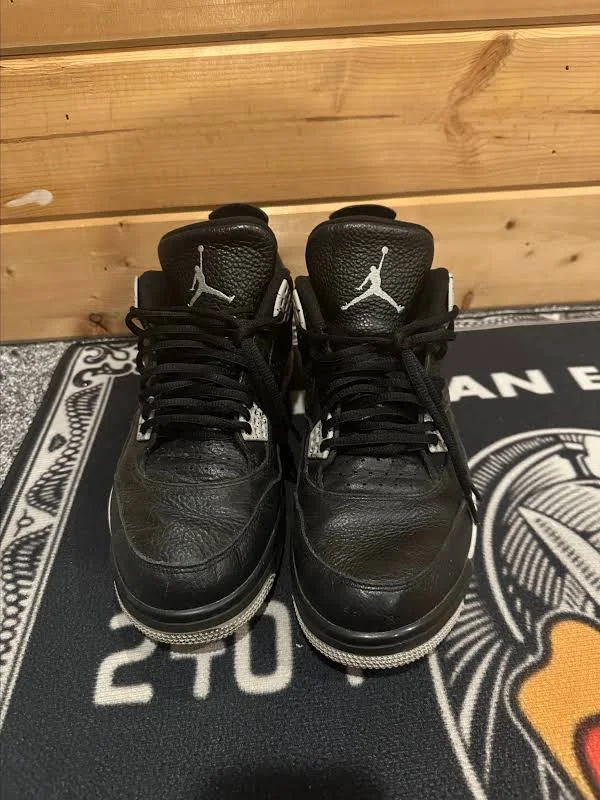Jordan 4 "Oreos"