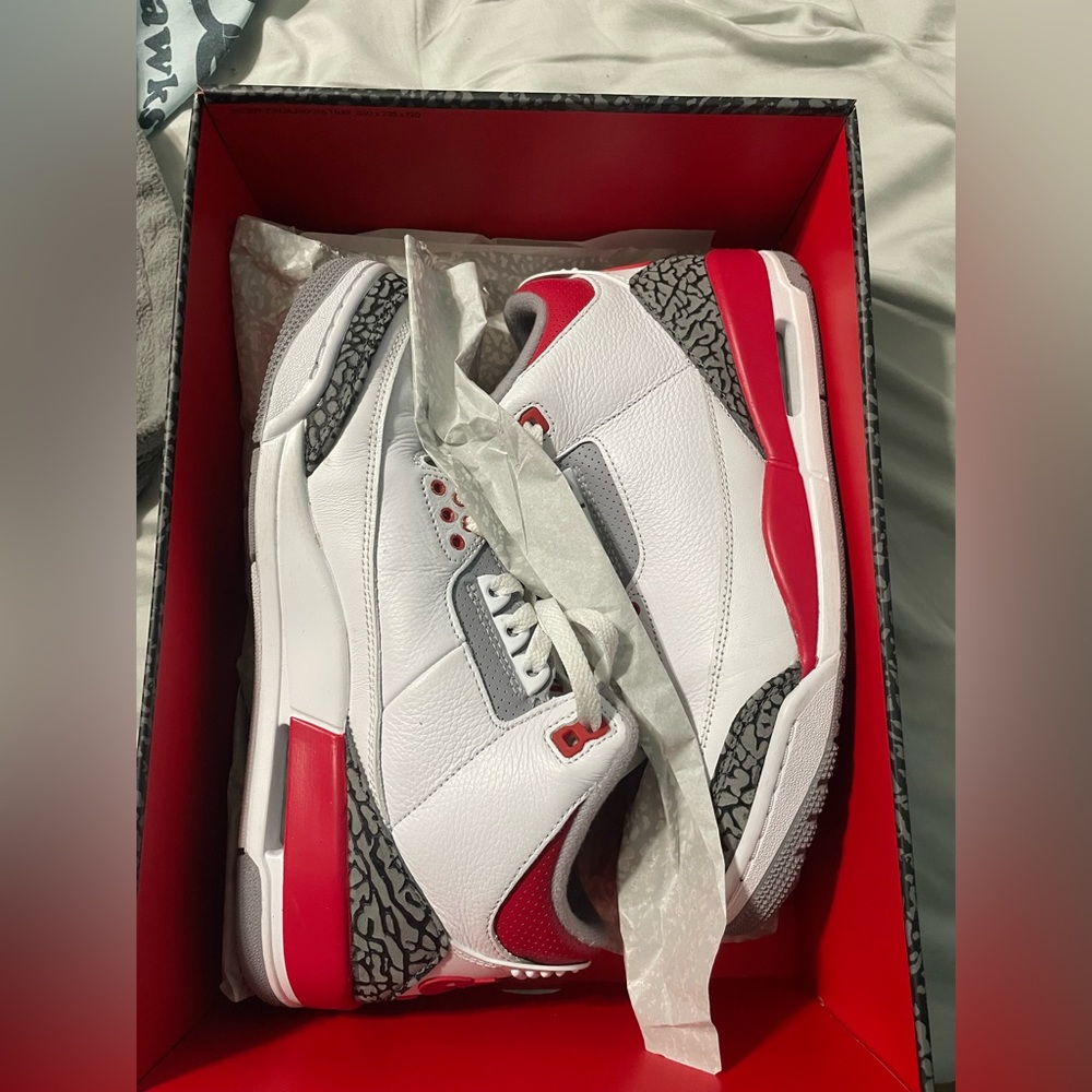 Jordan 3 Fire Red