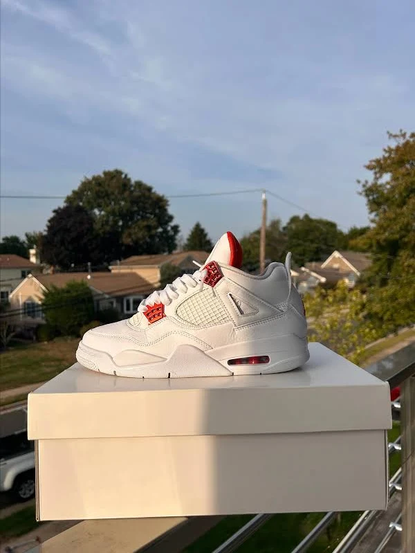 Air Jordan 4 Metallic Orange