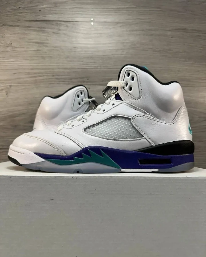 Air Jordan 5 Retro Grape 2025 - Size 8.5 - Jordan1