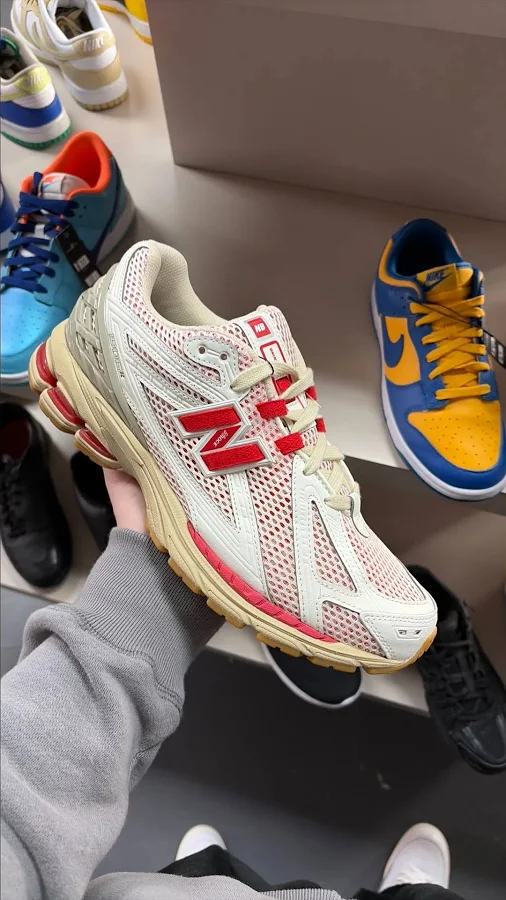 New Balance 1906R "Sea Salt True Red"