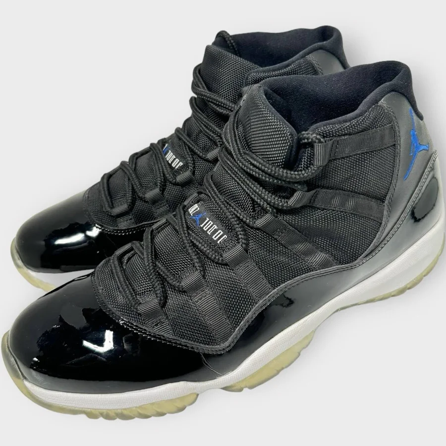 Jordan 11 Retro Space Jam (2009)