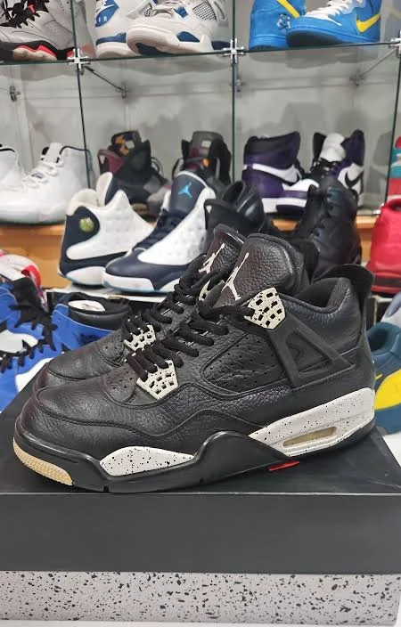 Air Jordan 4 "Oreo" Size 9