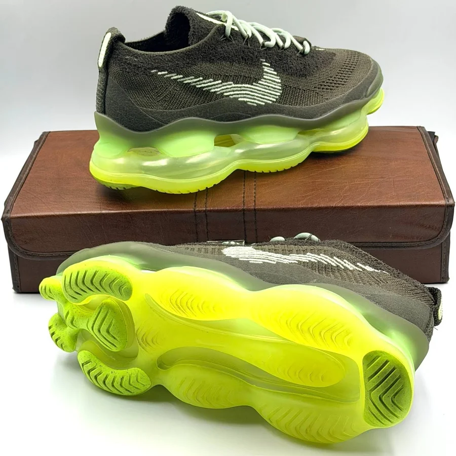 Nike Men's Air Max Scorpion Flyknit
