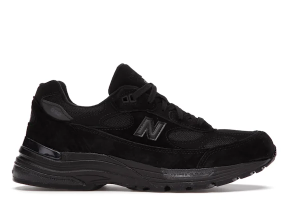 New Balance 992 en negro monocromático
