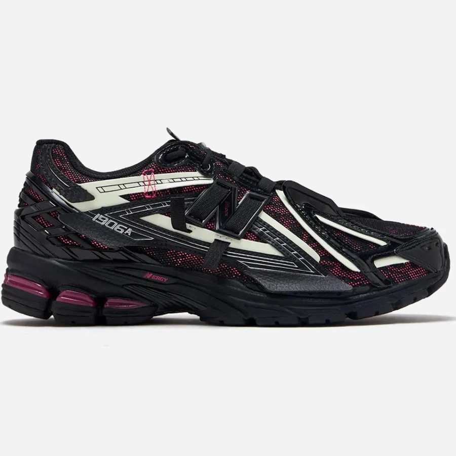 New Balance 1906A Black Pink UK 8.5 / Within 25 Business Days