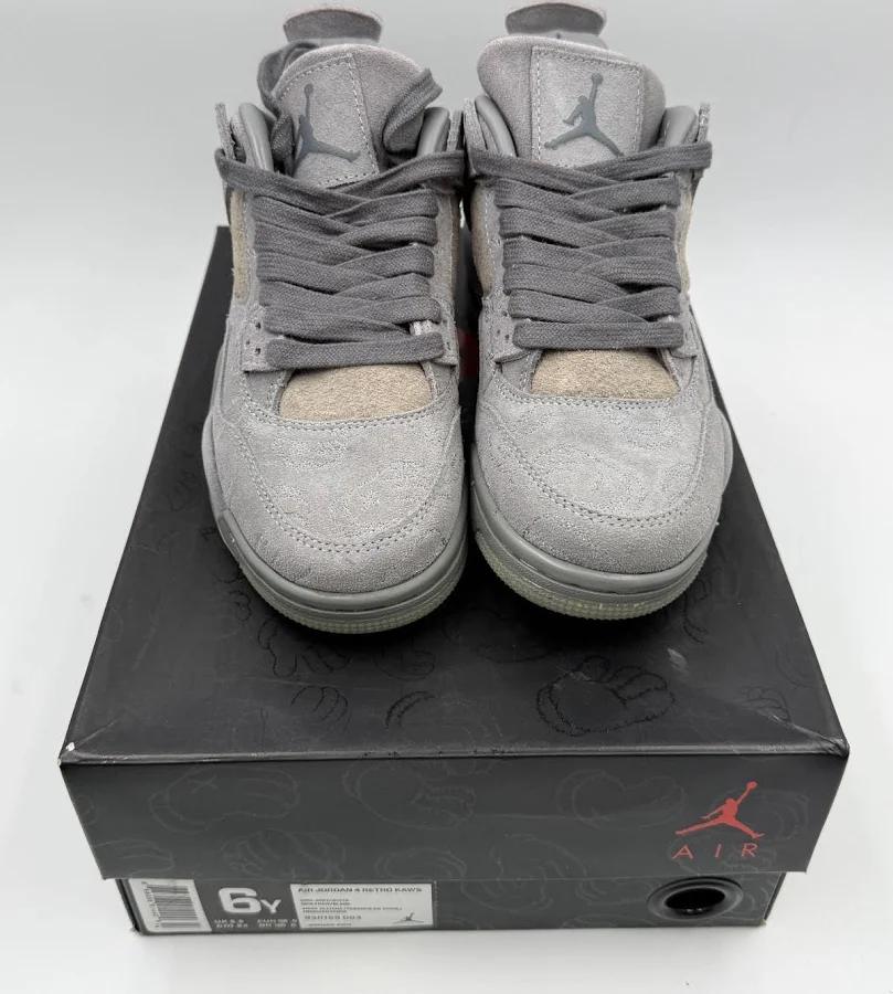 Nike Air Jordan Rare Retro 4 Kaws 6y