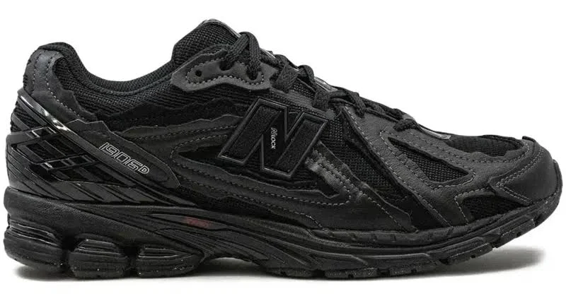 1906d Low-top Sneakers In Black