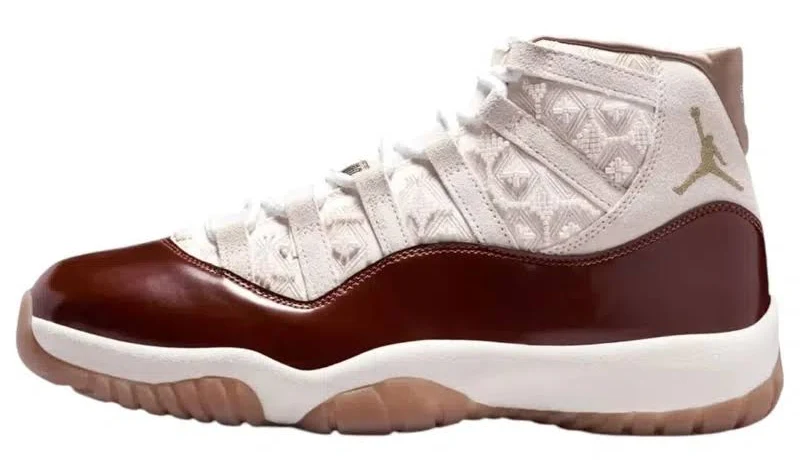 11 Retro 'china' In Brown
