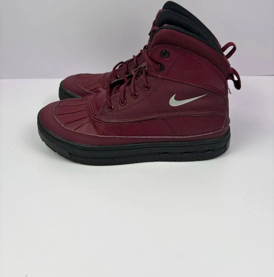 Nike Woodside 2 High Ac Burgundy Winter Duck Boots