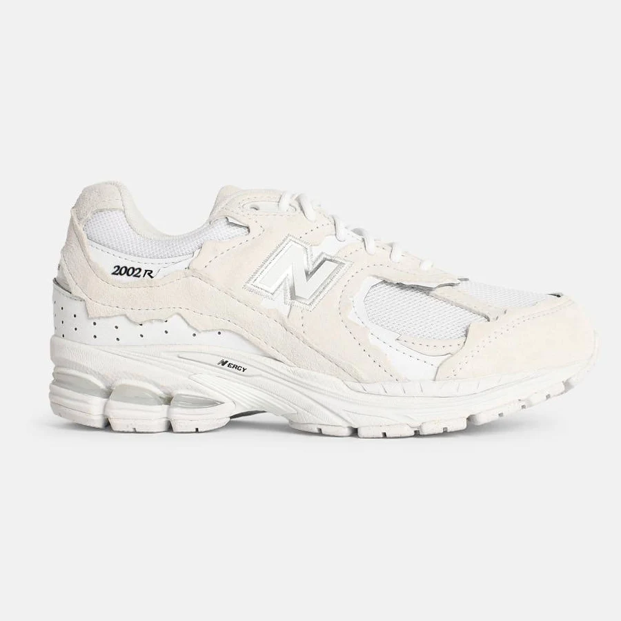NEW BALANCE '2002R' White Mesh And Suede Sneakers