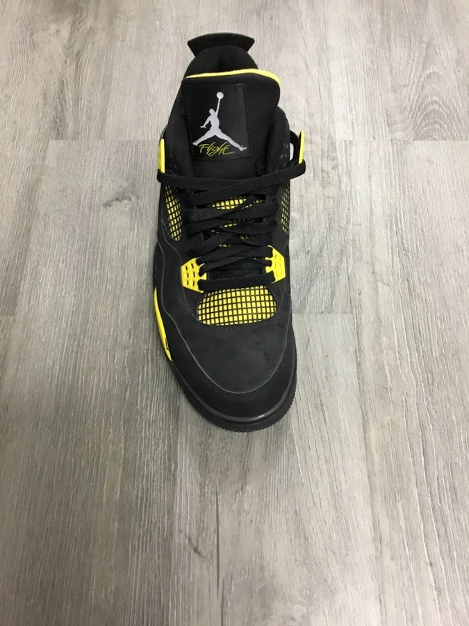 Air Jordan 4 Retro "thunder" 2012