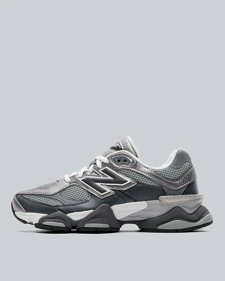 New Balance Womens 9060 Trainer - Grey - Size - 3.5