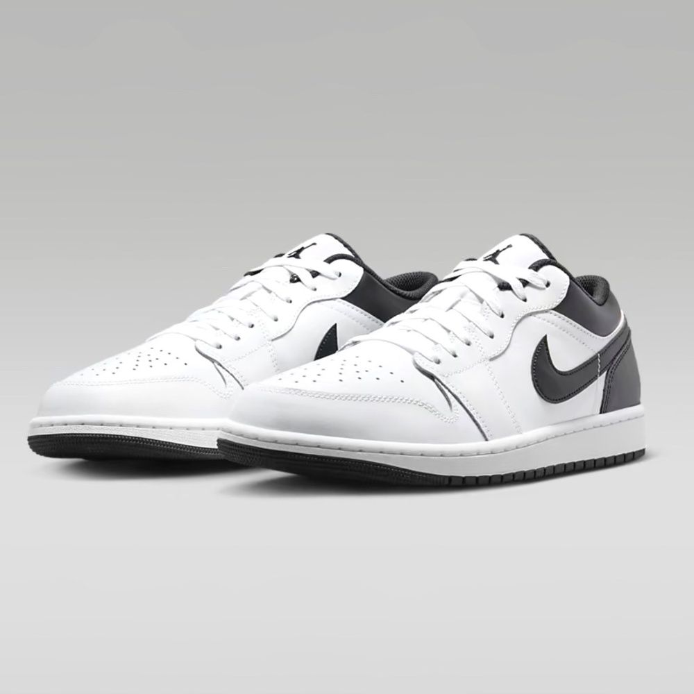 Jordan 1 low white on black size 7.5