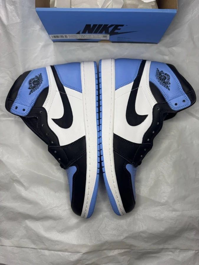 Air Jordan 1 Unc Toes Size 10.5 Men’s