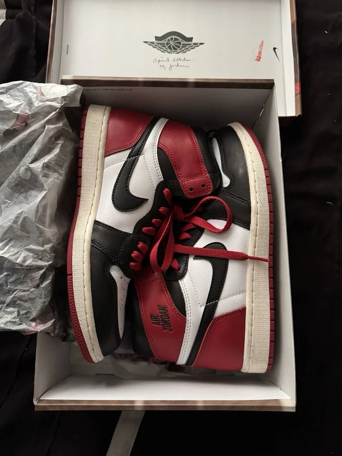 Jordan 1 Retro Og Black Toe