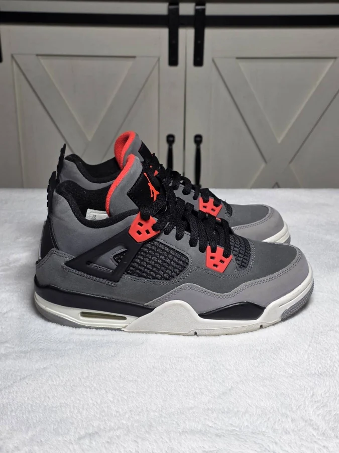Jordan 4 Retro Mid Infrared