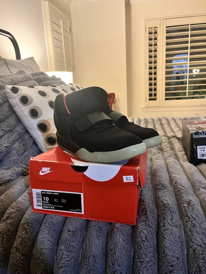 Air Yezzey 2 - Very Rare And In Great Condition Lot