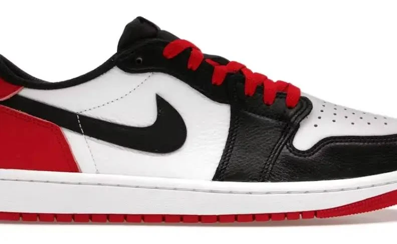 Jordan 1 Retro Low OG Black Toe (2023)