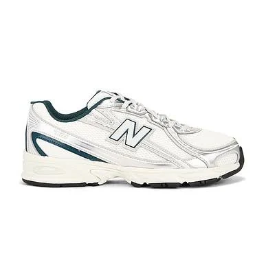 New Balance 740 Sneaker in White,Green - size Mens 7/ Womens 8.5