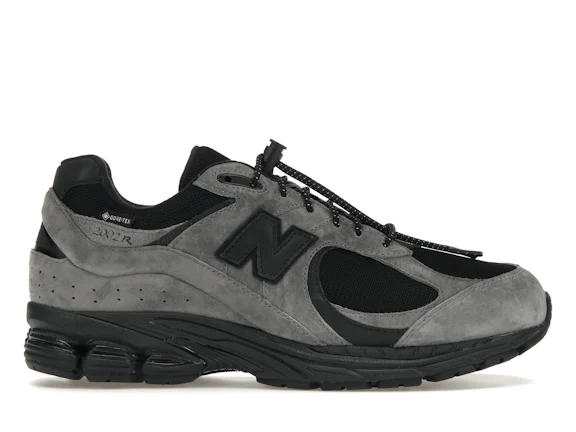 New Balance 2002R Gore-Tex JJJJound en negro carbón