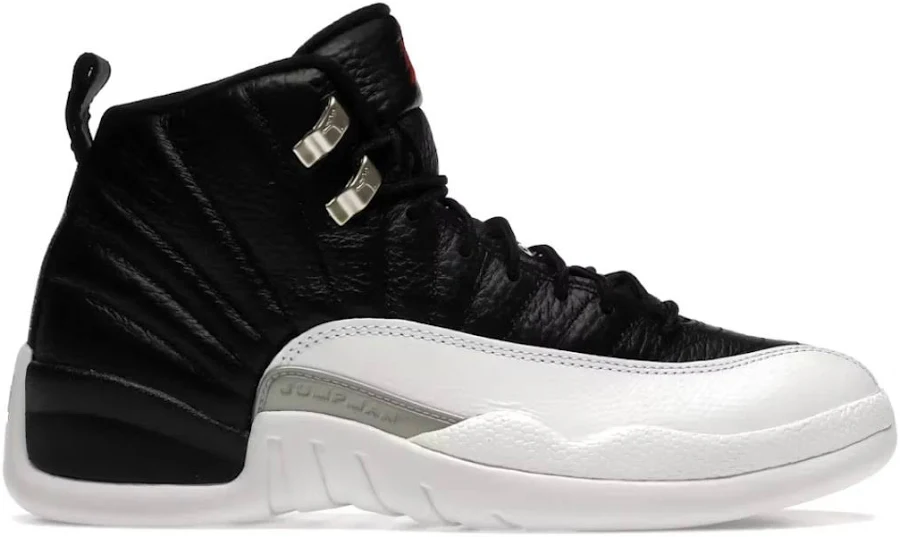 Jordan 12 Retro Playoffs (2022) (yellowing)