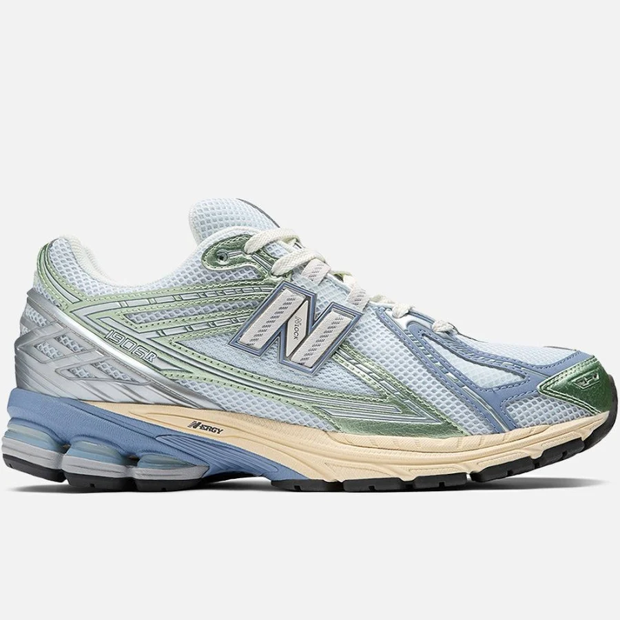 1906R - ICE BLUE / MELON WATER 10.5